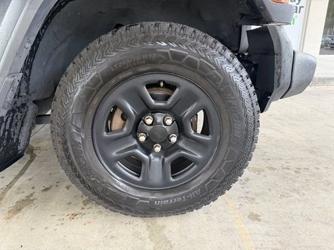 Used 2019 Jeep Wrangler Unlimited Sport S AWD/4WD image 20