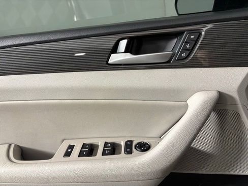 Used 2019 Hyundai Sonata Limited w/ Ultimate Package 04 image 20