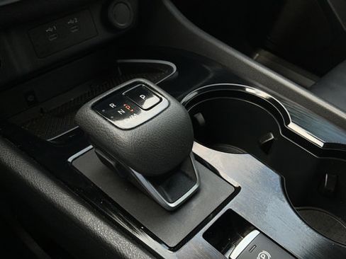 Certified 2025 Nissan Rogue SL w/ SL Premium Package FWD image 18