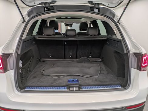 Used 2021 Mercedes-Benz GLC 300 4MATIC image 24