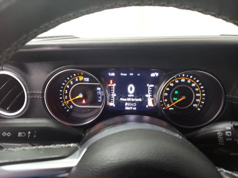 Used 2021 Jeep Wrangler Unlimited Sahara w/ Uconnect 4C Nav & Sound Group AWD/4WD image 8