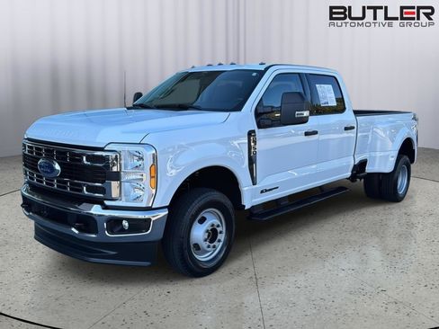 Used 2024 Ford F350 XLT image 1