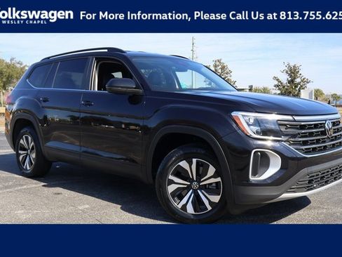 Certified 2024 Volkswagen Atlas SE image 1