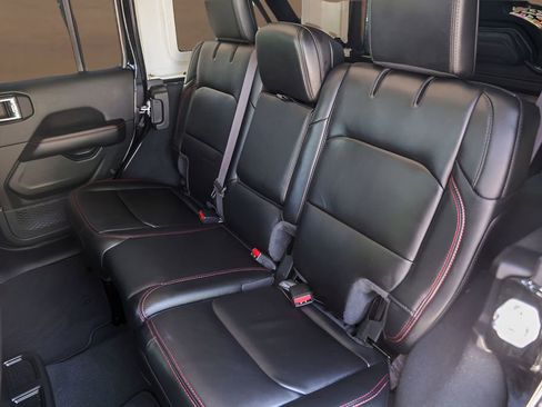 Used 2024 Jeep Wrangler Unlimited Rubicon w/ Technology Group image 22