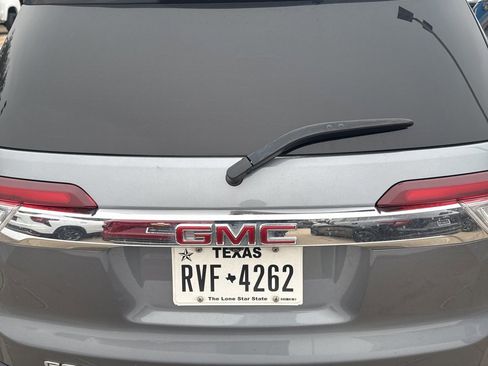 Used 2022 GMC Acadia SLT w/ Preferred Package image 25