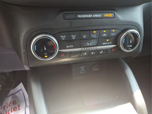 Used 2023 Ford Escape ST-Line Select AWD/4WD image 12
