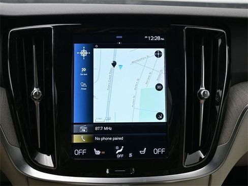 Used 2022 Volvo V60 T5 Cross Country w/ Advanced Package image 14