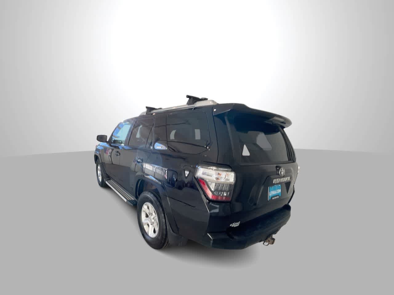 Used 2015 Toyota 4Runner SR5 AWD/4WD image 6