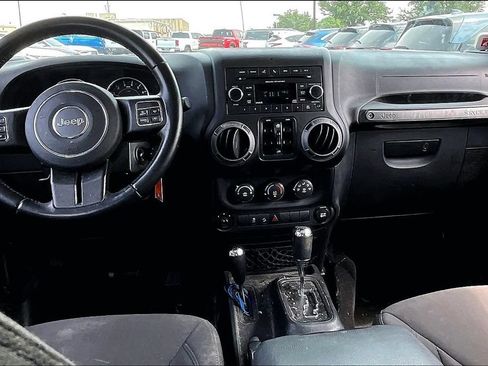 Used 2017 Jeep Wrangler Unlimited Sport w/ Quick Order Package 24S AWD/4WD image 18