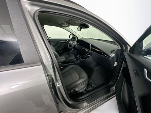 Used 2024 Kia Niro Wind image 31