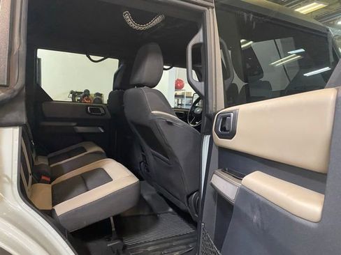 Used 2023 Ford Bronco Wildtrak AWD/4WD image 6