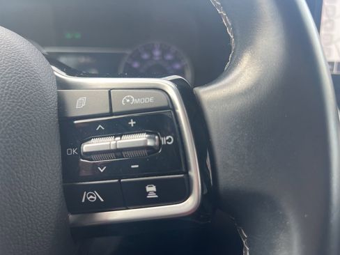 Used 2022 Kia Sorento EX image 49
