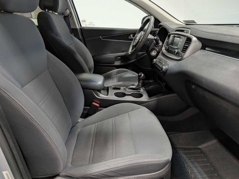 Used 2016 Kia Sorento LX AWD/4WD image 39
