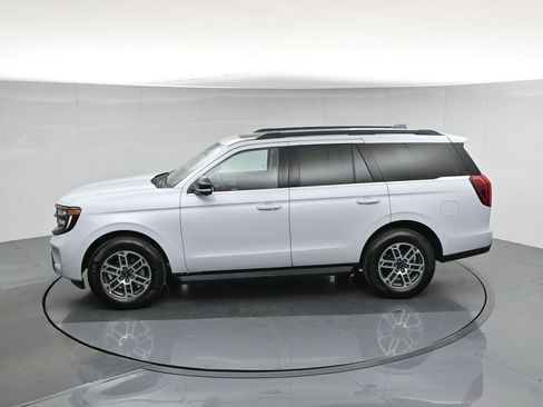 Used 2025 Ford Expedition Active RWD image 45