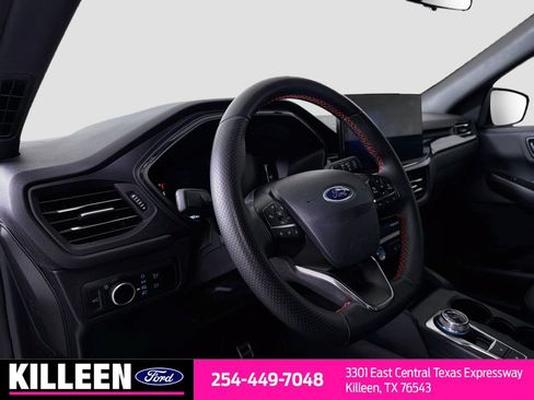 Used 2023 Ford Escape ST-Line w/ Tech Pack #1 FWD image 11