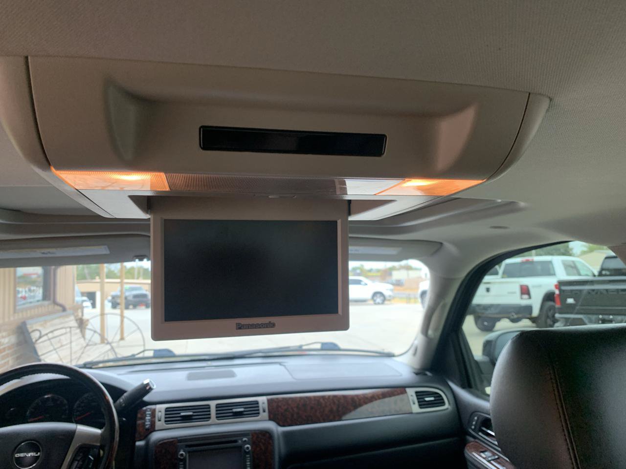 Used 2013 GMC Yukon Denali AWD/4WD image 26