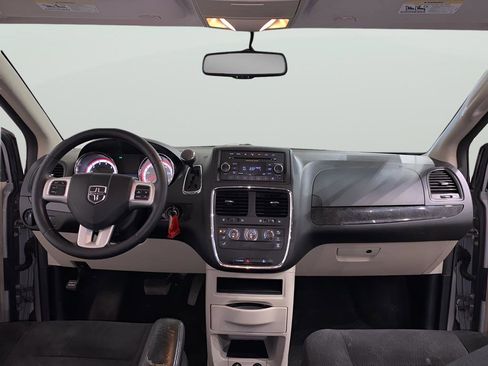 Used 2016 Dodge Grand Caravan American Value Package w/ UConnect Hands-Free Group image 12