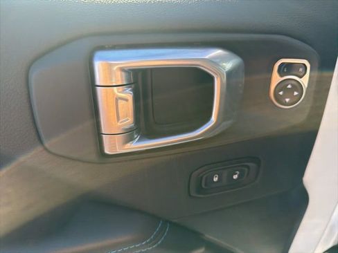 Used 2024 Jeep Wrangler Unlimited Rubicon 4xe image 11