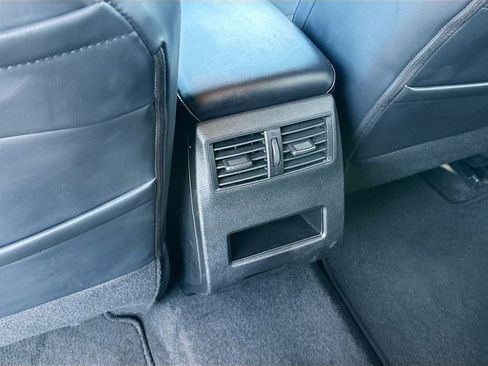 Used 2024 Mitsubishi Outlander SE image 25