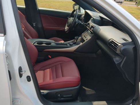 Used 2020 Lexus IS 350 F Sport image 25