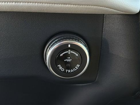 New 2025 Lincoln Navigator L Reserve image 24