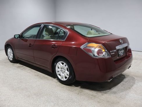 Used 2011 Nissan Altima 2.5 S image 4