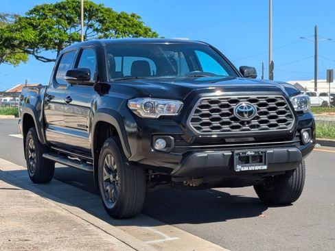 Used 2023 Toyota Tacoma TRD Off-Road w/ TRD Premium Off Road Package AWD/4WD image 6