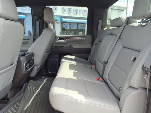 Used 2024 Chevrolet Silverado 3500 LTZ w/ LTZ Convenience Package image 31