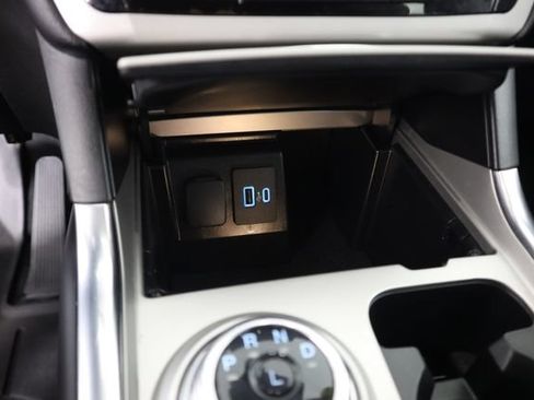 Used 2024 Ford Explorer XLT w/ Equipment Group 202A AWD/4WD image 57
