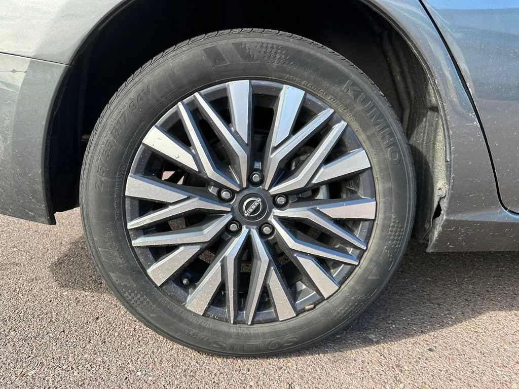 Used 2025 Nissan Altima 2.5 SV AWD/4WD image 37