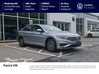 Certified 2021 Volkswagen Jetta SE w/ SE Cold Weather Package
