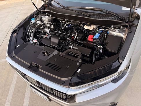 Used 2024 Honda CR-V LX image 5