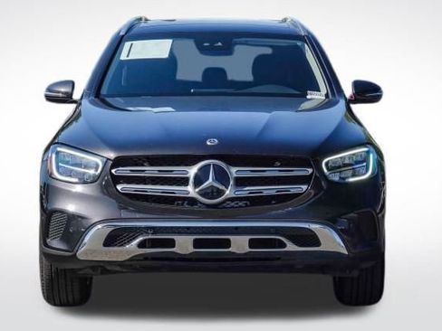 Certified 2022 Mercedes-Benz GLC 300 image 2