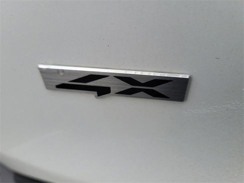 Used 2024 Kia Seltos SX w/ SX Sunroof Package image 10