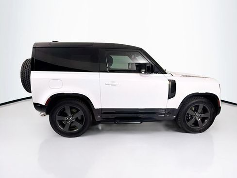 Certified 2023 Land Rover Defender 90 V8 AWD/4WD image 4