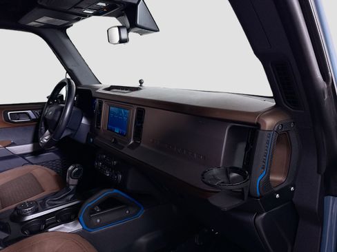 Used 2023 Ford Bronco Outer Banks AWD/4WD image 30