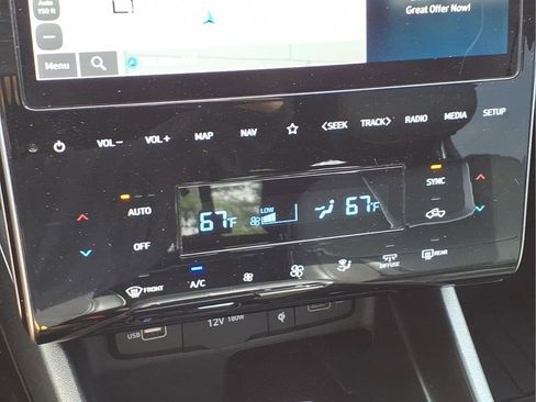 Used 2022 Hyundai Santa Cruz Limited AWD/4WD image 9