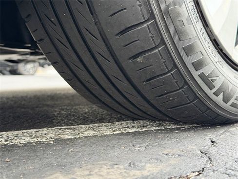 Used 2021 Toyota Corolla LE image 12