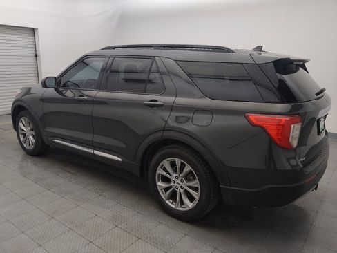 Used 2022 Ford Explorer XLT w/ Equipment Group 202A RWD image 3