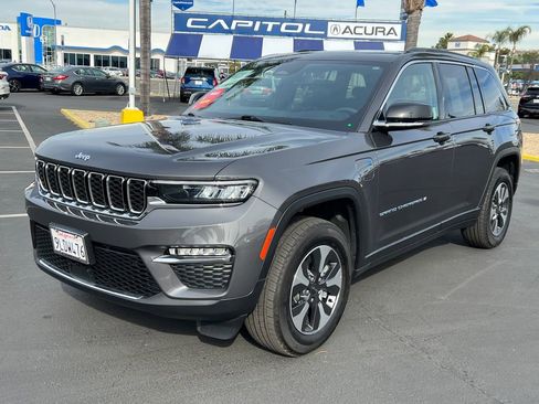 Used 2024 Jeep Grand Cherokee Limited 4xe image 3