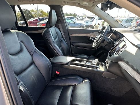 Used 2023 Volvo XC90 B6 Ultimate w/ Protection Package Premier image 22