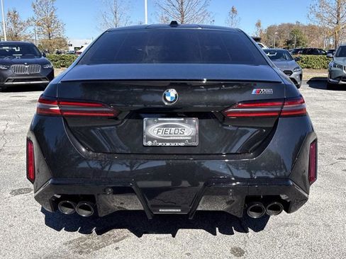 Used 2025 BMW M5 w/ Executive Package image 4