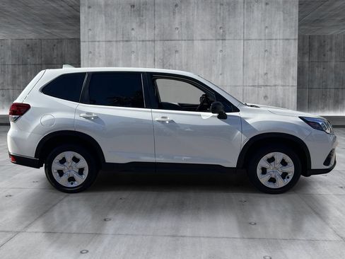 Used 2022 Subaru Forester AWD/4WD image 6