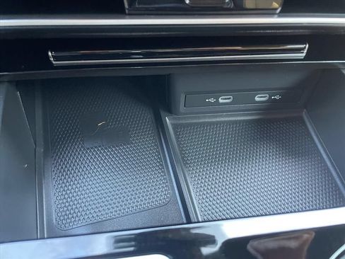 Used 2024 Volkswagen Atlas Cross Sport SE w/ Black Wheel Package FWD image 10