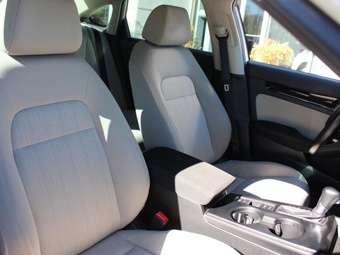 Used 2022 Honda Civic EX image 16