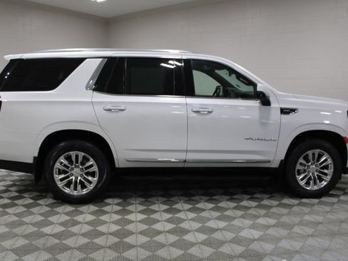 Used 2021 GMC Yukon SLT w/ SLT Premium Package AWD/4WD image 13