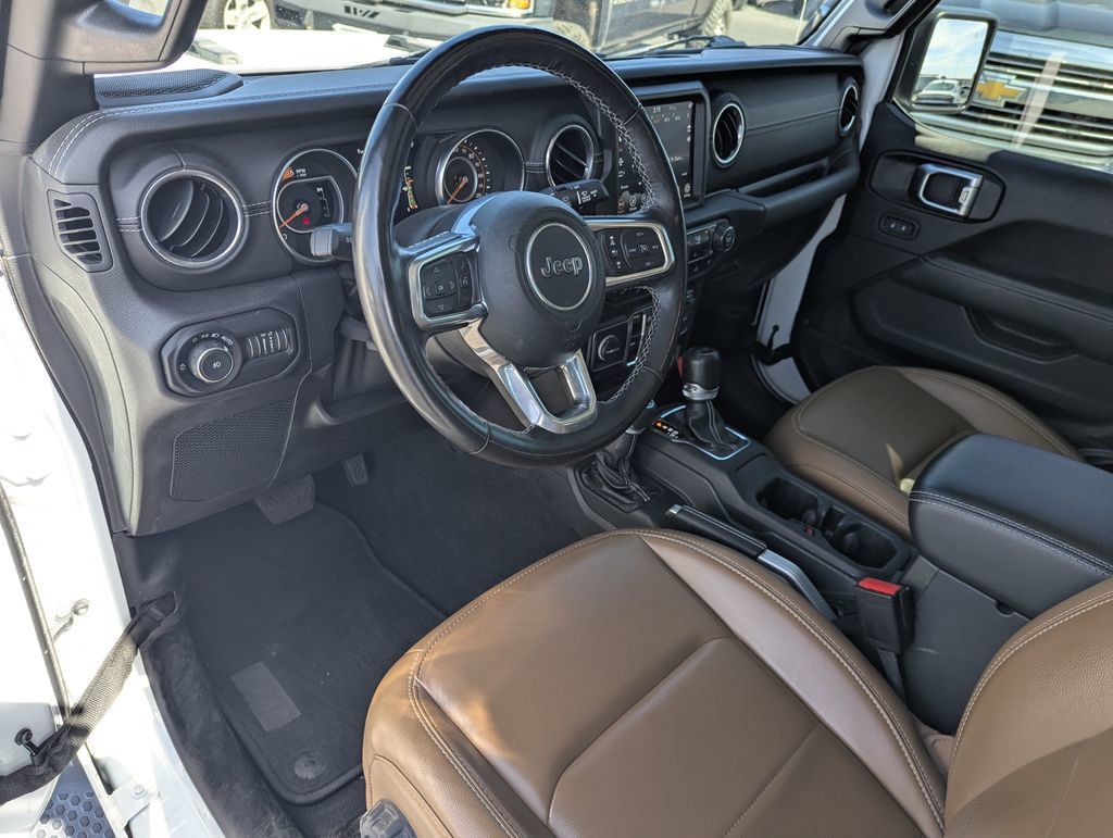 Used 2021 Jeep Wrangler Unlimited Sahara AWD/4WD image 23