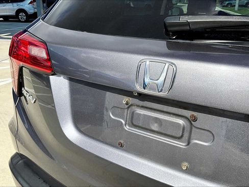 Used 2017 Honda HR-V EX image 30