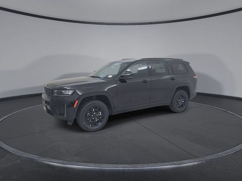 New 2026 Jeep Grand Cherokee L 4WD image 9