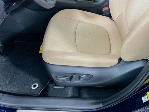 Certified 2025 Toyota RAV4 XLE w/ Convenience Package FWD image 19
